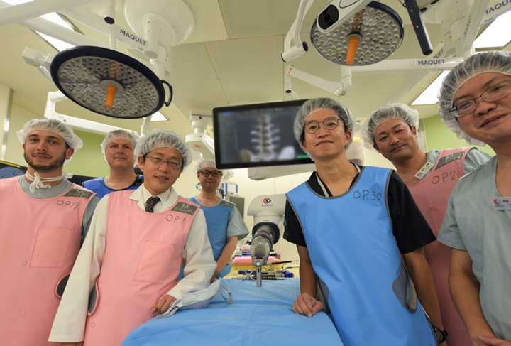 Japanese surgeons posing with ExcelsiusGPS