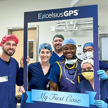 Surgical team with ExcelsiusGPS frame